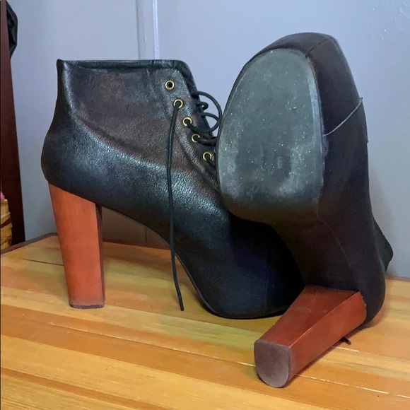 Jeffrey Campbell’s Lita bootie - Picture 2 of 2